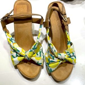 Aerosoles Lemon Print Wedges